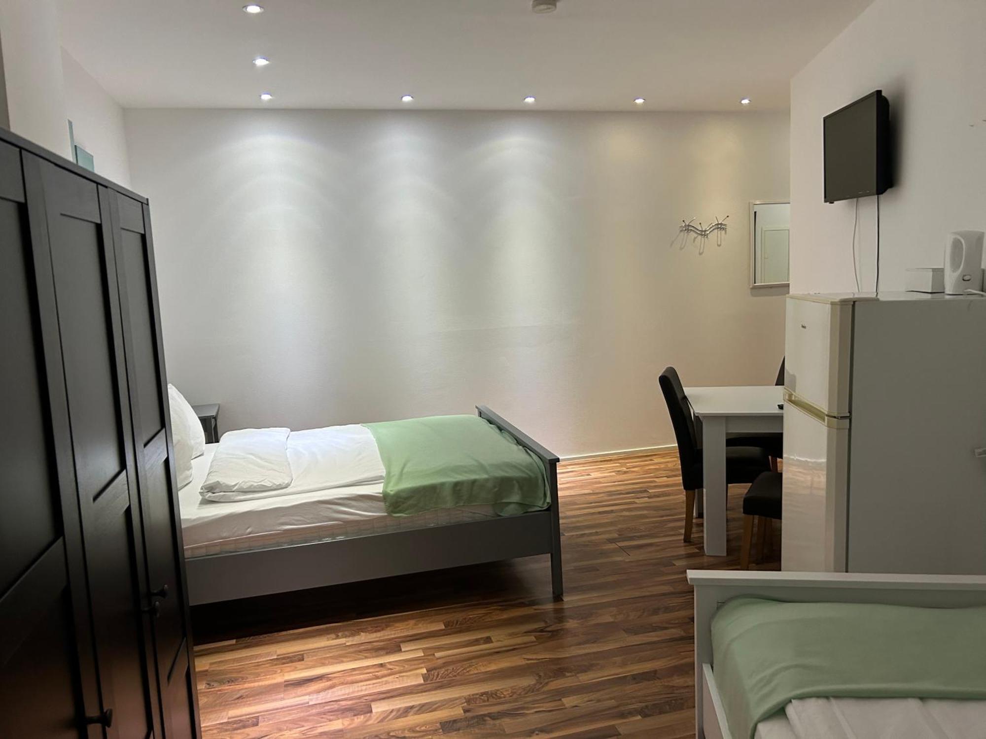 Pension Baku Fürth Esterno foto