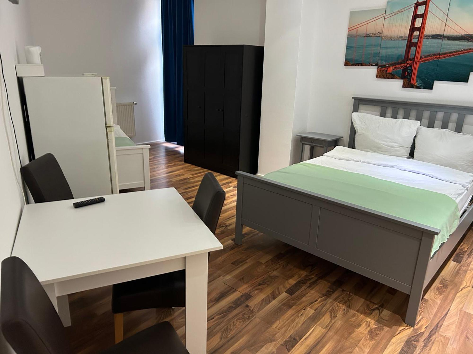 Pension Baku Fürth Esterno foto